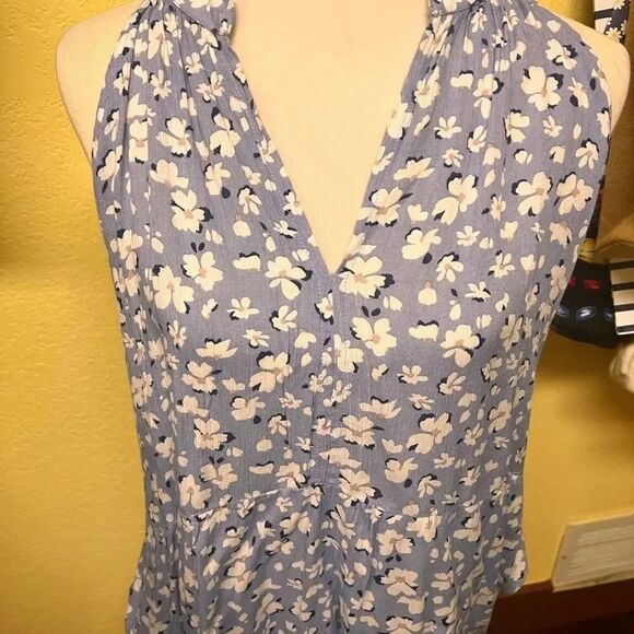 NWOT Sleeveless Hi/Low Flowered Top #YC19 - Picture 2 of 8